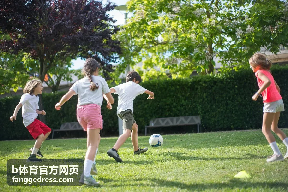 运动穿搭栏目中的训练服饰图片